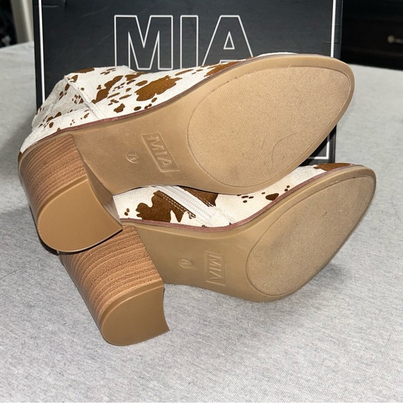 NIB MIA Cowprint Booties size 7.5 - Picture 6 of 8